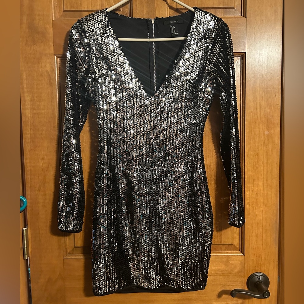 Silver & Gold Sequin Forever 21 Dress. Size Small.